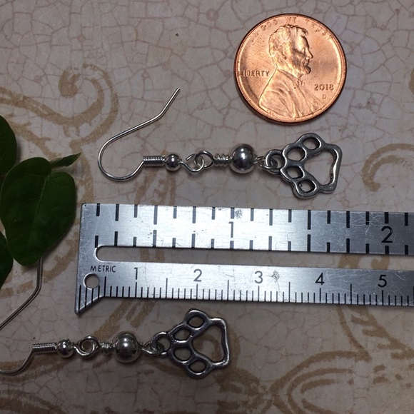 Paw print earrings silver plated nickel free - Picture 4 of 7